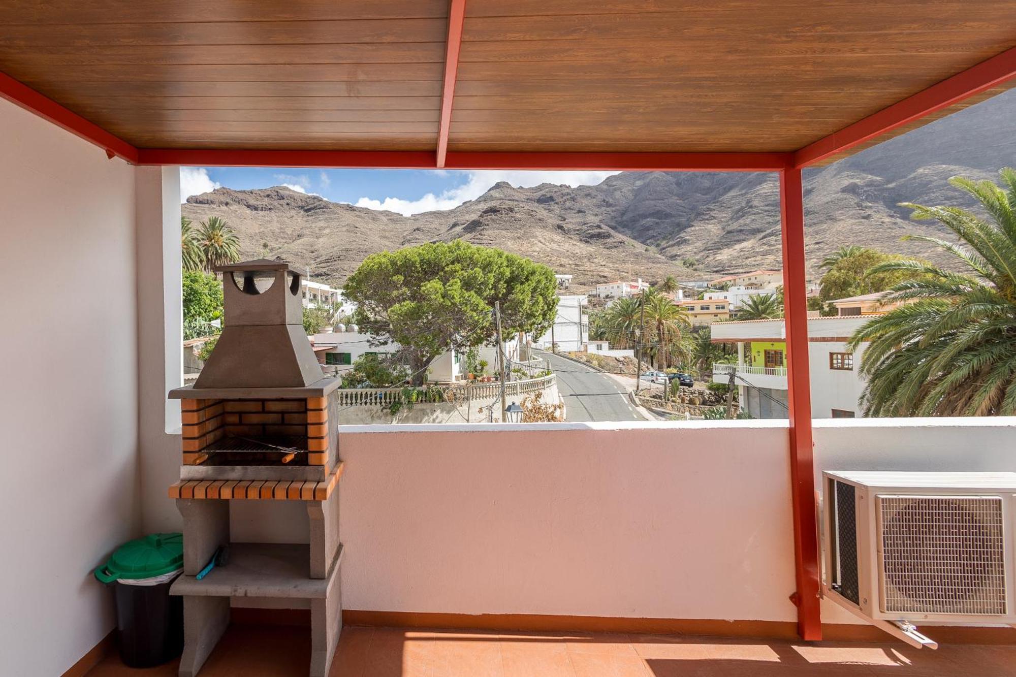 Lightbooking Gadi House Tasarte Terraza Y Barbacoa Extérieur photo