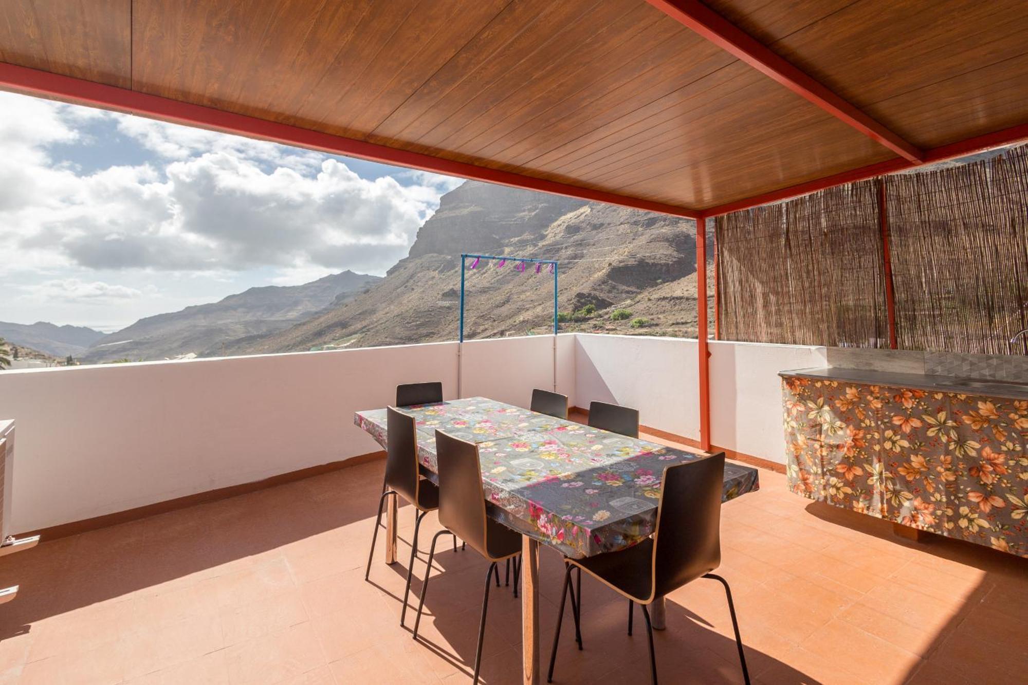 Lightbooking Gadi House Tasarte Terraza Y Barbacoa Extérieur photo